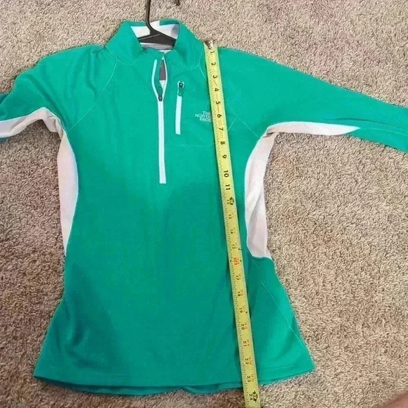The North Face light weight sweatshirt, green and white, small - Picture 9 of 9